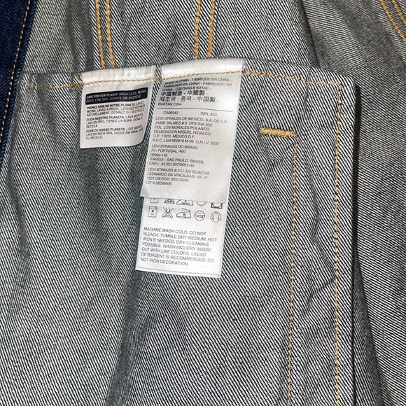 Levis blue jean jacket - Picture 7 of 8